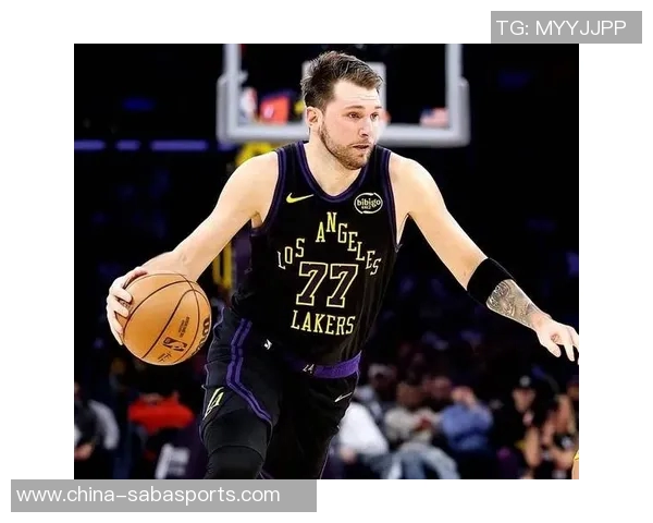 东契奇见追梦三不沾激动呐喊绝对不可能引发全场热议 东契奇见追梦三不沾激动呐喊绝对不可能引发全场热议