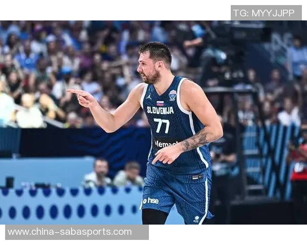 艾顿谈与东契奇合作心得强调内线施压需耐心与快速移动