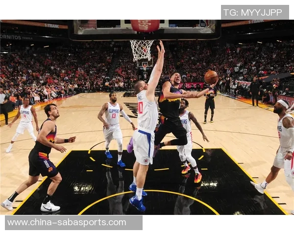 太阳队在第三节最后三分钟内狂轰15-0逆转局势引发热议